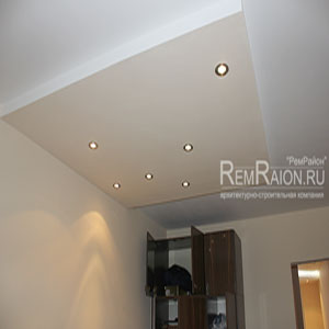 Потолок с встроенными потолочными светильниками фото ремонта