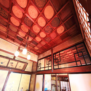 Дизайн потолка в японском стиле